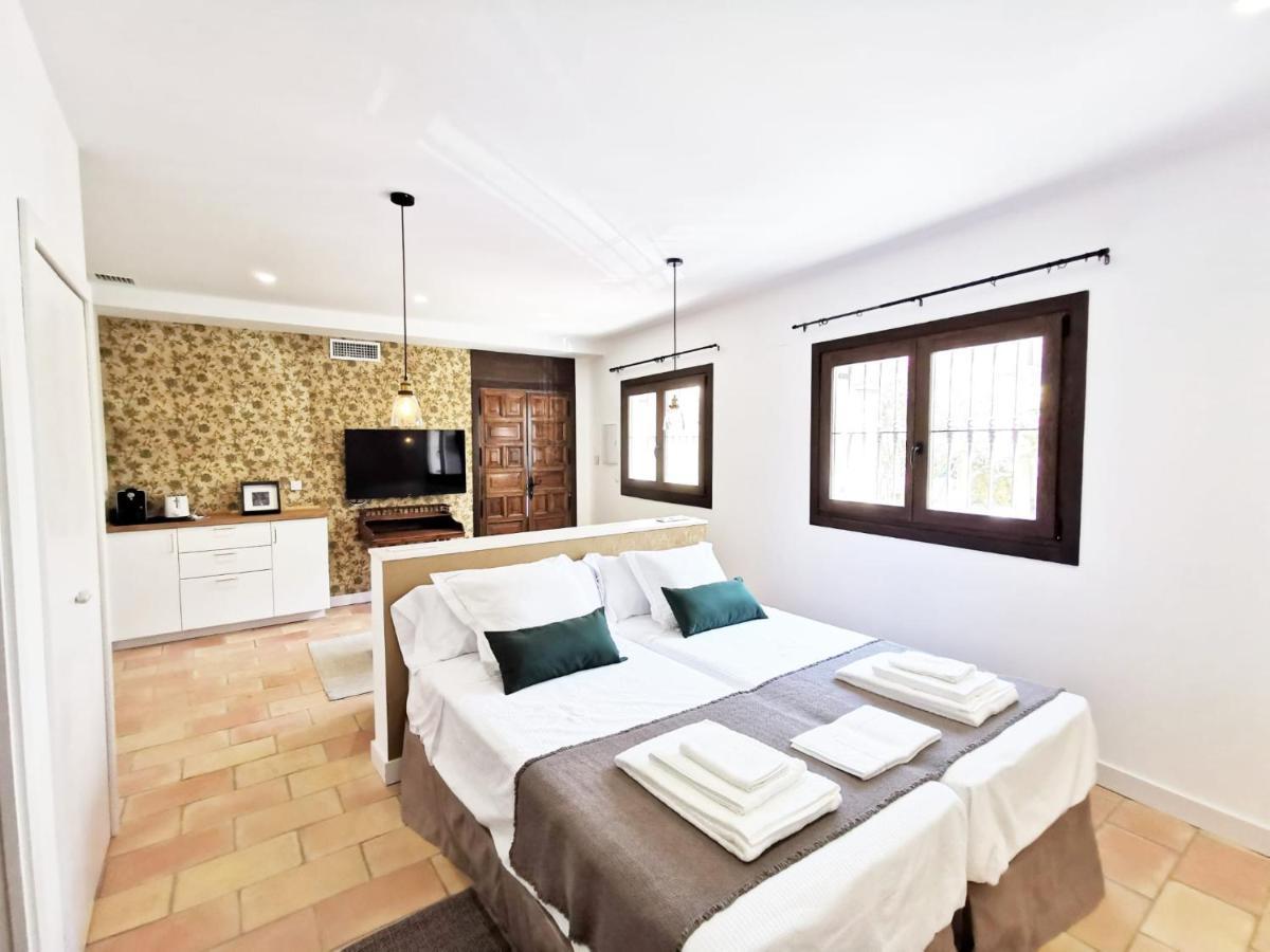 Apartamentos Tres Llaves Palacio De Vela De Los Cobos Úbeda Extérieur photo