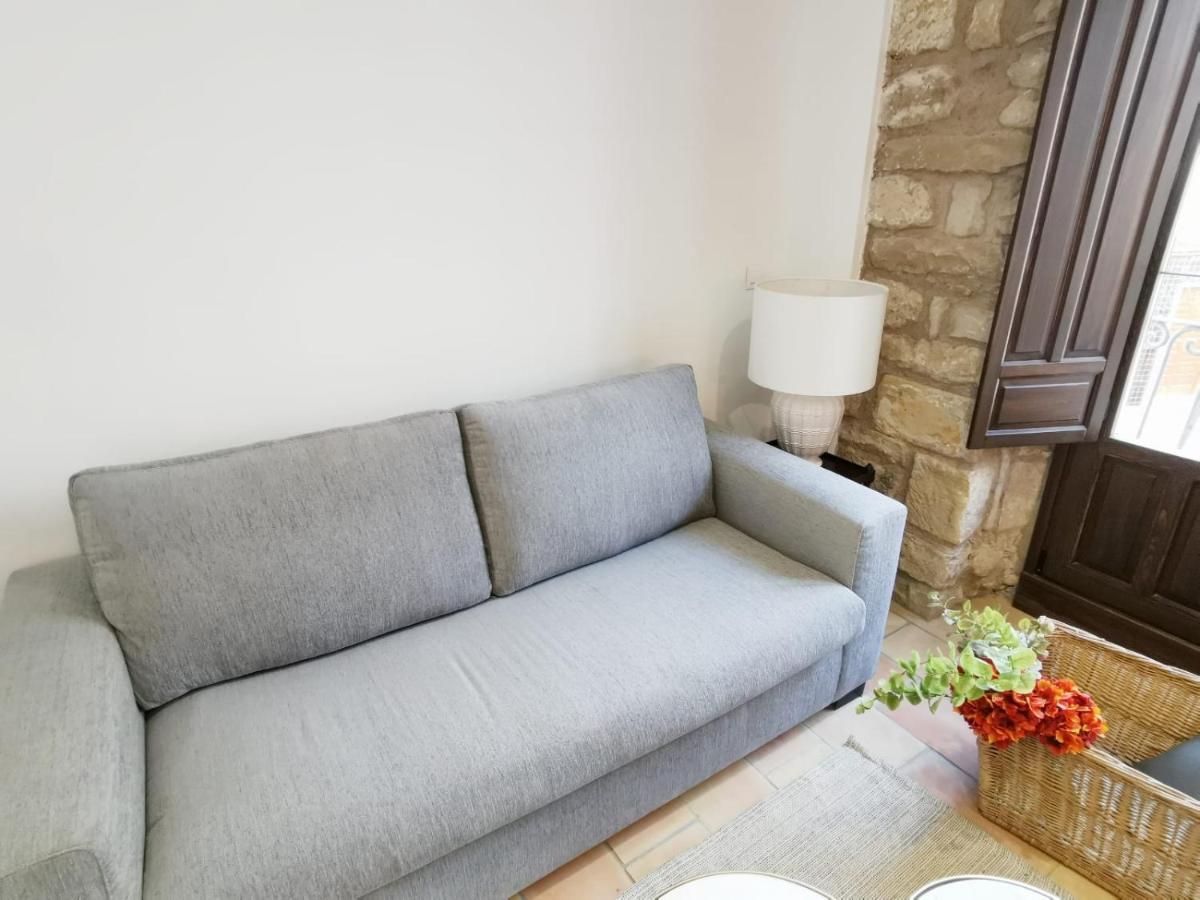 Apartamentos Tres Llaves Palacio De Vela De Los Cobos Úbeda Extérieur photo