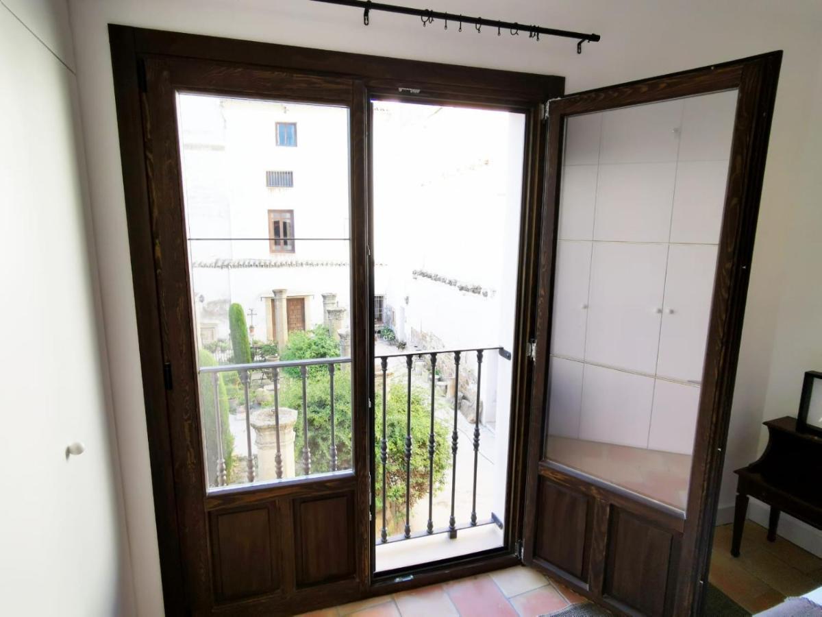 Apartamentos Tres Llaves Palacio De Vela De Los Cobos Úbeda Extérieur photo