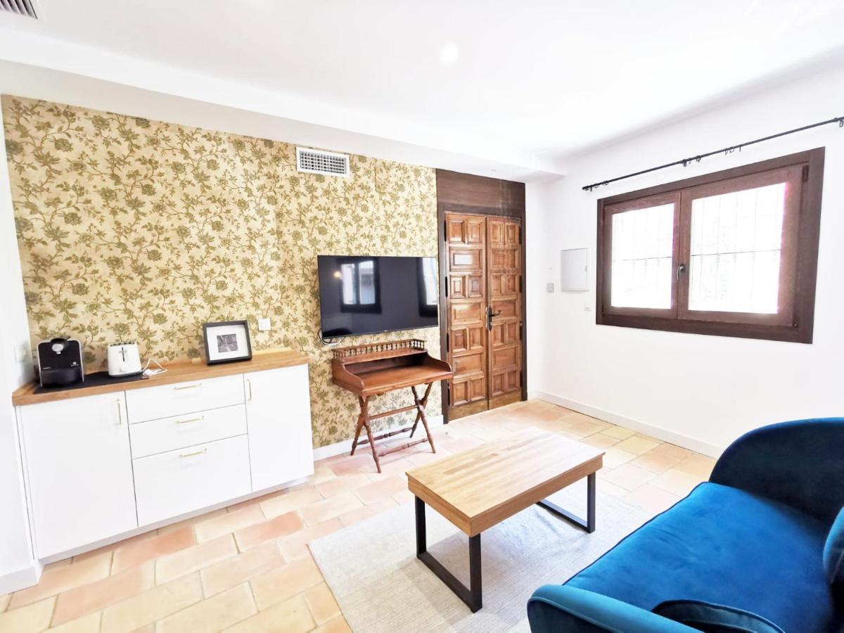 Apartamentos Tres Llaves Palacio De Vela De Los Cobos Úbeda Extérieur photo