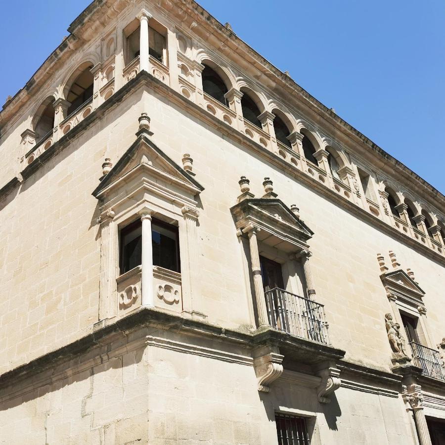 Apartamentos Tres Llaves Palacio De Vela De Los Cobos Úbeda Extérieur photo