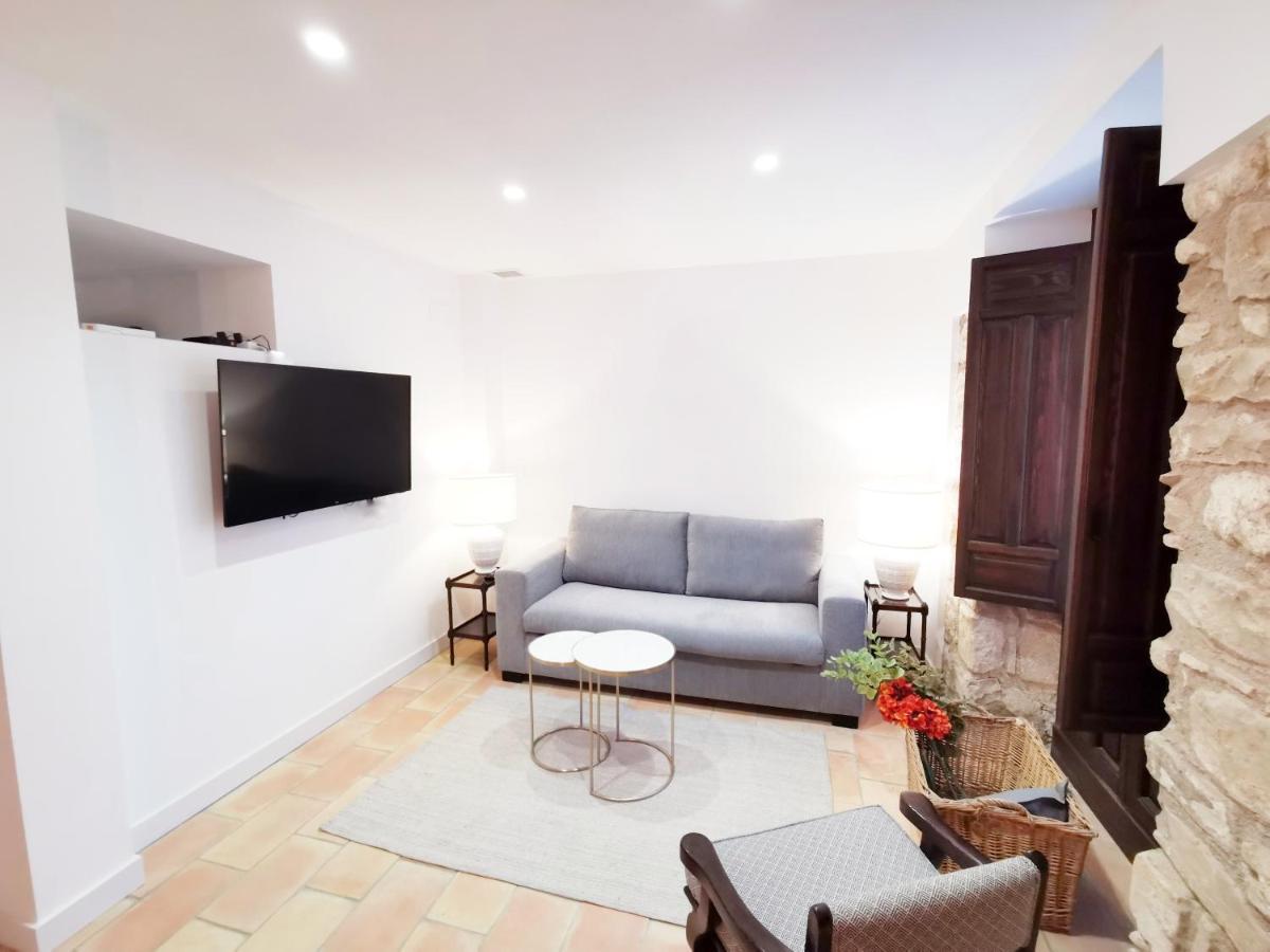 Apartamentos Tres Llaves Palacio De Vela De Los Cobos Úbeda Extérieur photo