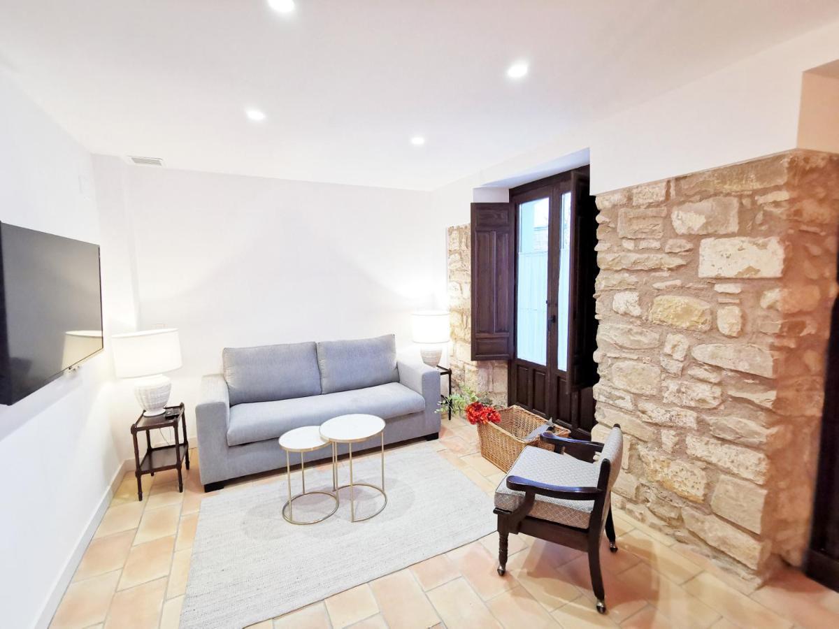 Apartamentos Tres Llaves Palacio De Vela De Los Cobos Úbeda Extérieur photo