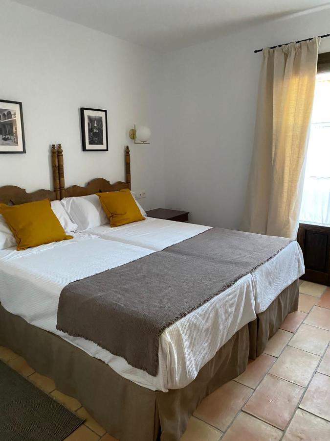 Apartamentos Tres Llaves Palacio De Vela De Los Cobos Úbeda Extérieur photo